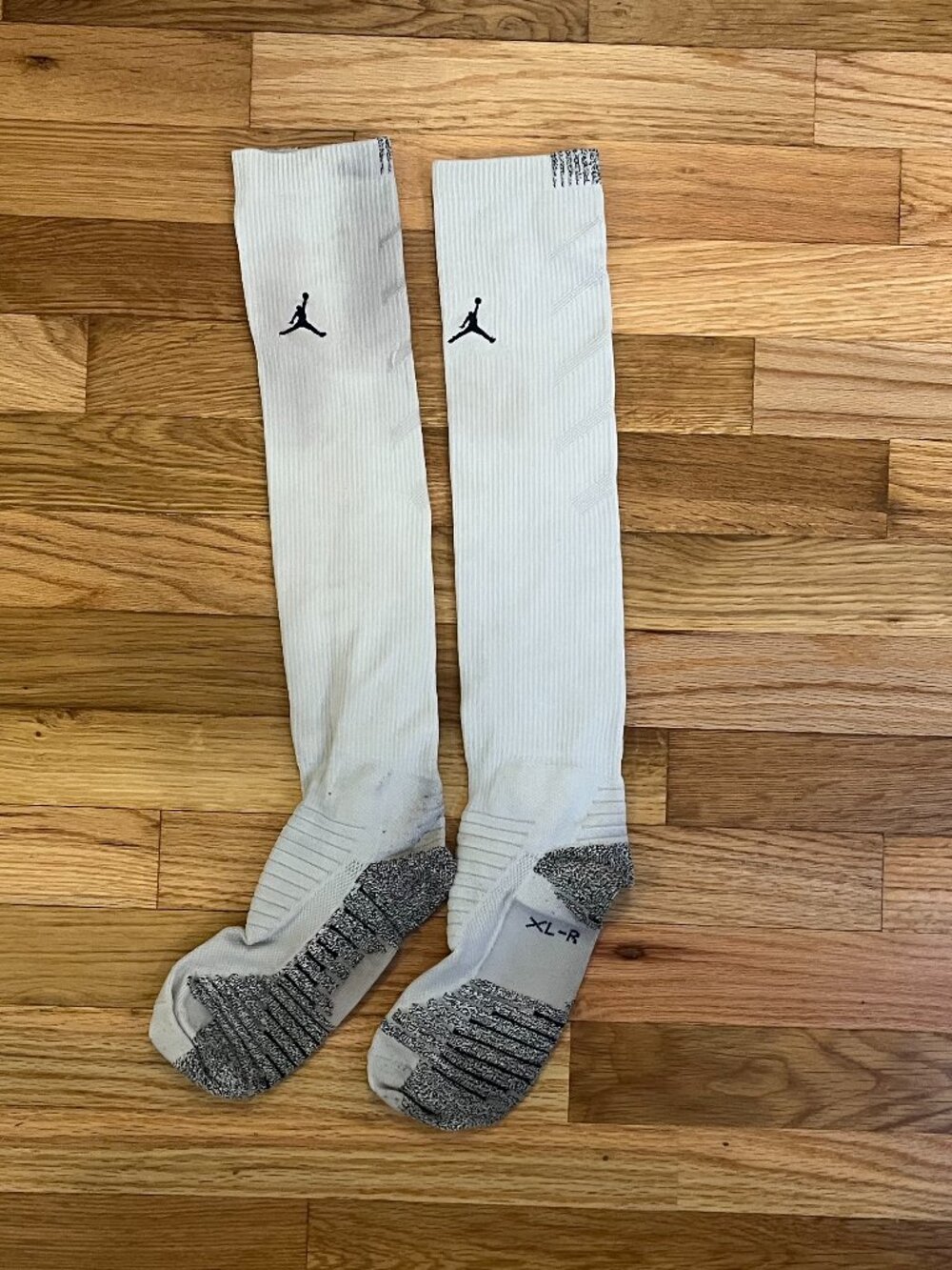 Men's XL Used Jordan Nike Grip Long Basketball Socks White Dri Fit